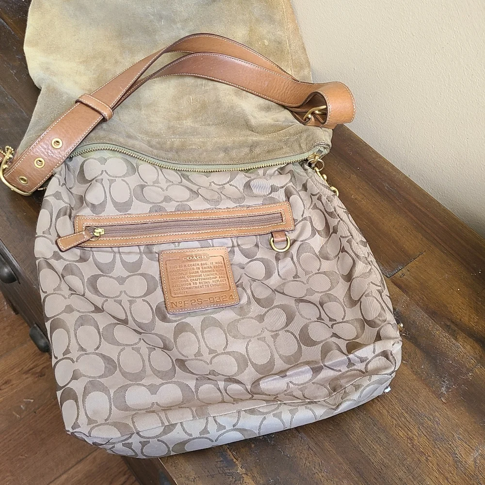 Coach Suede Olive Green Shoulder Bag 9324 - Picture 10 of 16